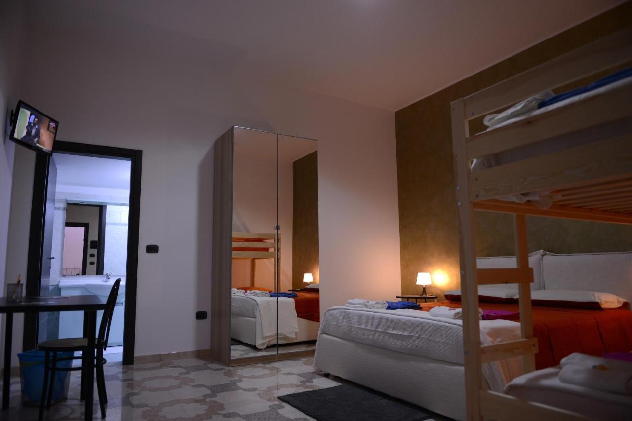 Bed & Breakfast "Mazzini" เลเวราโน ภายนอก รูปภาพ