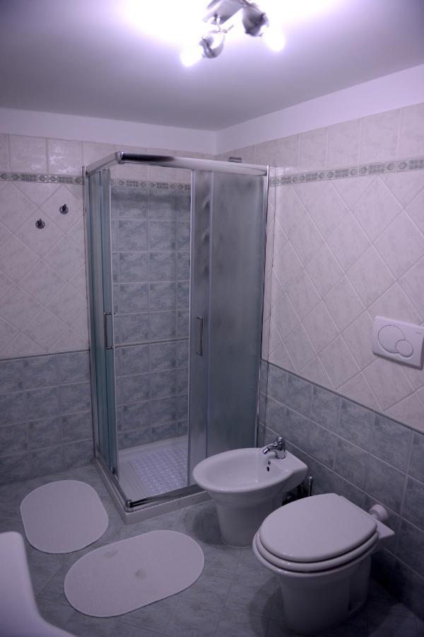 Bed & Breakfast "Mazzini" เลเวราโน ภายนอก รูปภาพ