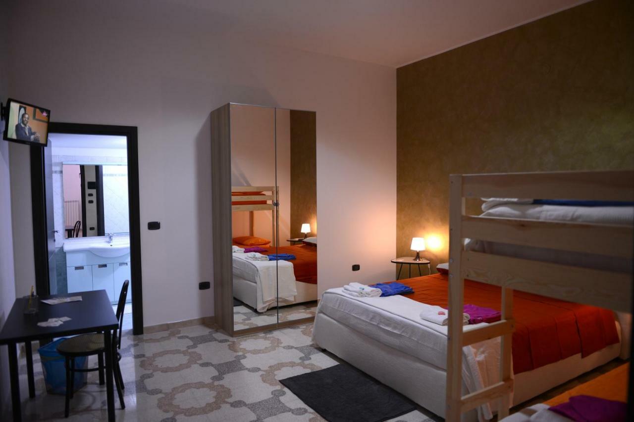 Bed & Breakfast "Mazzini" เลเวราโน ภายนอก รูปภาพ